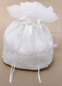 Bolso de blanco crudo con perlas para novias