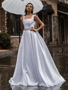 Personalizar vestido de novia simple Tela de satén Cuello cuadrado Sin espalda Sin mangas Faja Una línea Vestidos de novia #399070